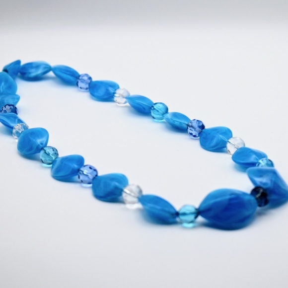 Handmade Kool Blue Beaded Necklace - Picture 3 of 4